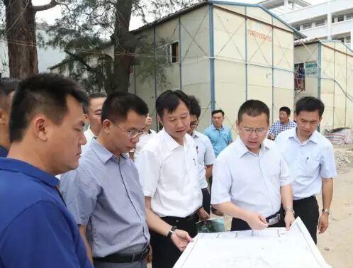 中國僑網(wǎng)現(xiàn)場進(jìn)行調(diào)研。