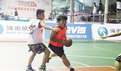 中國僑網(wǎng)選手在三人籃球賽中