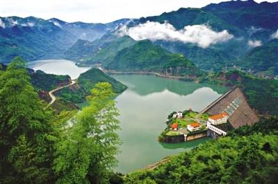 中國僑網(wǎng)甌海西雁蕩森林公園澤雅湖。