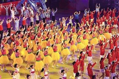 中國僑網(wǎng)開幕式現(xiàn)場精彩紛呈。 劉偉 攝