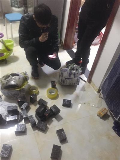 中國僑網(wǎng)鉛彈裝成“電池塊”快遞