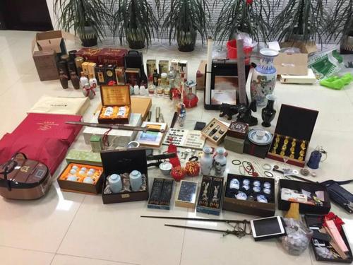 中國(guó)僑網(wǎng)收繳的贓物