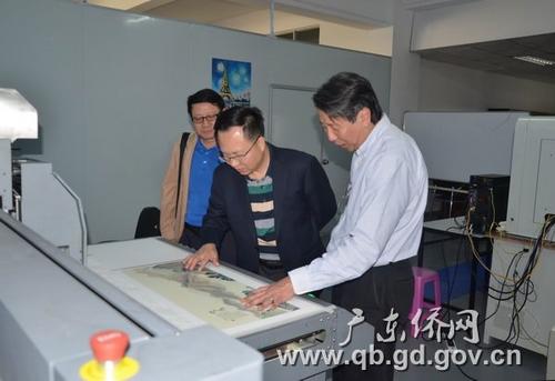 中國僑網(wǎng)調(diào)研組考察珠海垵德三維科技有限公司