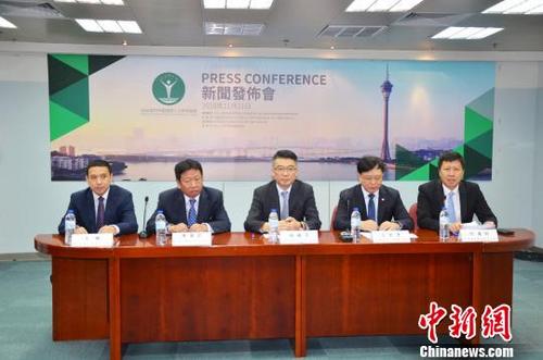 中國僑網(wǎng)圖為新聞發(fā)布會現(xiàn)場 龍土有 攝