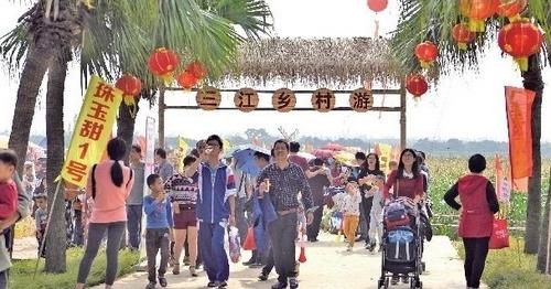 中國僑網(wǎng)周末到鄉(xiāng)村去是親子游的不錯(cuò)選擇。楊興樂 攝