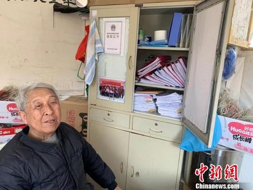 中國(guó)僑網(wǎng)圖為榮鶴杰的姻緣角接待室 武一力 攝