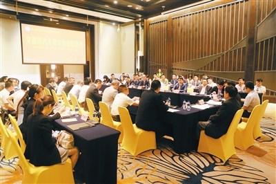 中國(guó)僑網(wǎng)文昌海內(nèi)外青年創(chuàng)業(yè)座談會(huì)現(xiàn)場(chǎng)。