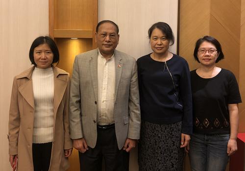 中國僑網(wǎng)接待廣東中國和平統(tǒng)一促進會海外理事馬炳良先生(廣州市荔灣區(qū)僑聯(lián)供圖)