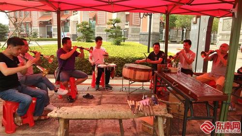 中國僑網(wǎng)大鼓吹