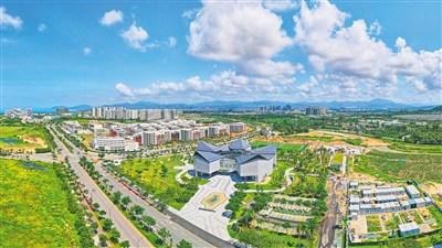 中國僑網(wǎng)航拍三亞崖州灣科技城。本報記者 封爍 攝
