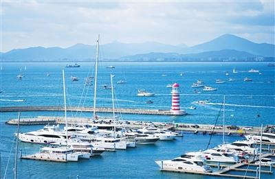 中國僑網(wǎng)三亞半山半島帆船港。海南日報記者 武威 攝