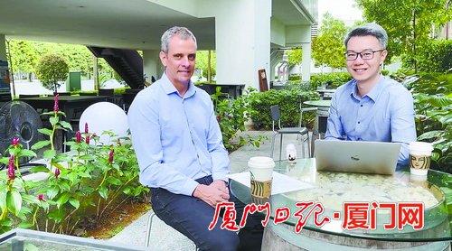 中國(guó)僑網(wǎng)新加坡Xinterra科創(chuàng)公司CEO Patrick在線與廈門市企業(yè)家分享創(chuàng)業(yè)經(jīng)驗(yàn)。廈門日?qǐng)?bào)記者 吳君寧