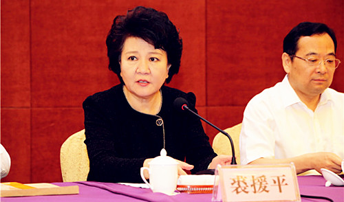 裘援平強調(diào)，今后國內(nèi)僑政工作的主要任務(wù)是重點加強政策法律、涉僑事務(wù)、僑界民生和事業(yè)發(fā)展4個服務(wù)及其平臺機制建設(shè)，著力優(yōu)化政府職能、推進(jìn)依法護(hù)僑、拓展工作領(lǐng)域、加強統(tǒng)籌協(xié)調(diào)，以改革創(chuàng)新精神銳意進(jìn)取、真抓實干，推動國家僑務(wù)事業(yè)不斷發(fā)展。