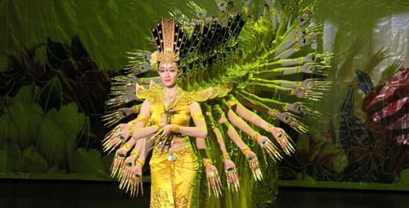 “四海同春”藝術(shù)團(tuán)在蘇格蘭舉行慰僑演出