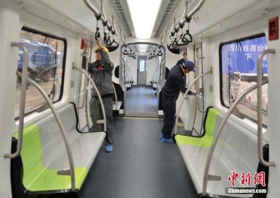 舊金山地鐵華裔清潔工年薪27萬(wàn)美元