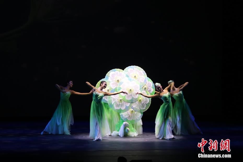 “四海同春”藝術(shù)團首登美國奧蘭多舞臺