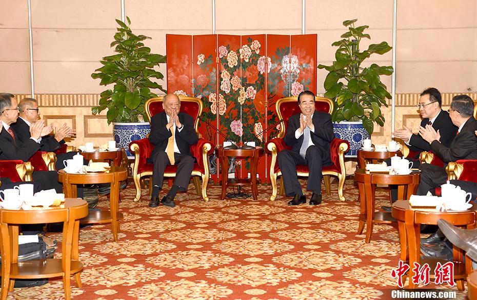 許又聲會見新加坡-中國友好協(xié)會訪華團(tuán)一行