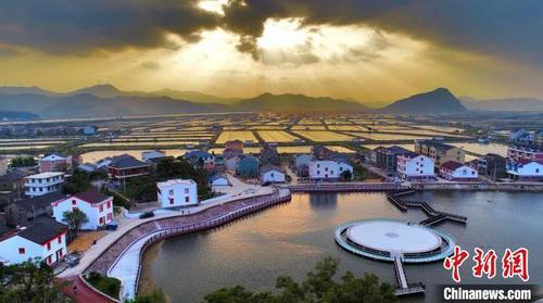 中國(guó)僑網(wǎng)浙江省臺(tái)州市三門(mén)縣濤頭村風(fēng)光 葛敏 攝