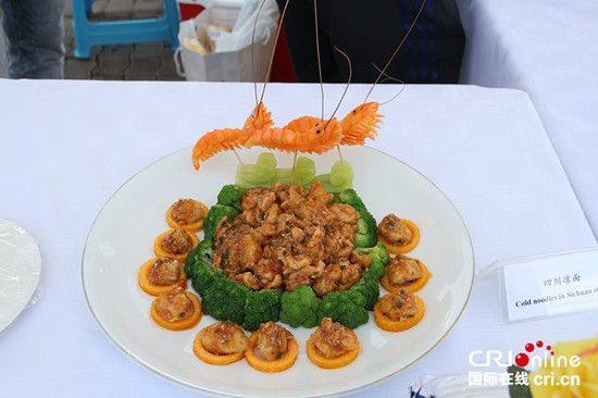 中國僑網(wǎng)玉帶蝦。(劉暢 攝)