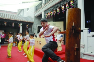 中國僑網(wǎng)(劉洋河 鐘靜芳 黃清華 陳舊 攝)