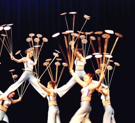 中國(guó)僑網(wǎng)碟兒飛舞。(美國(guó)《僑報(bào)》/楊揚(yáng) 攝)