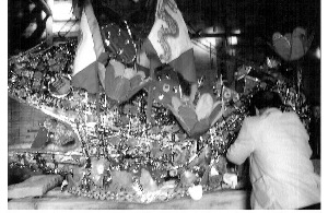 中國僑網(wǎng)梅燭燈