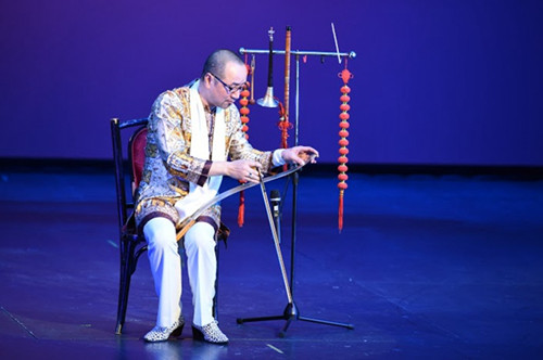 中國僑網(wǎng)器樂串燒。(法國《歐洲時(shí)報(bào)》中歐·東歐版)