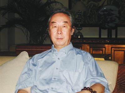 中國僑網(wǎng)畫家喬德龍。