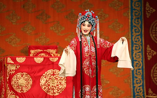 中國(guó)僑網(wǎng)演出劇照。(美國(guó)《僑報(bào)》/管黎明 攝)