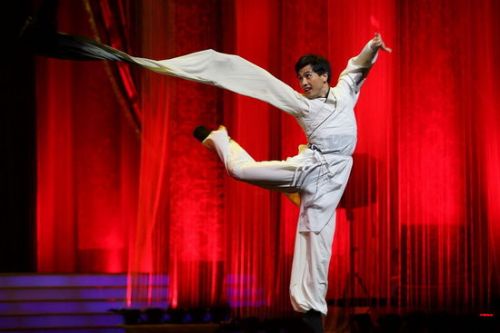 （美國《僑報》）