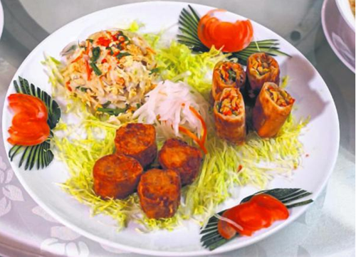 茗珍奮記的三式拼盤(新加坡《聯(lián)合早報(bào)》)