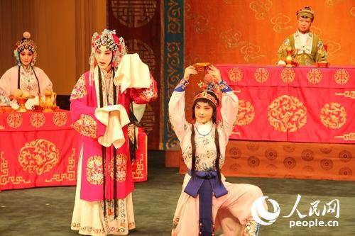 北京京劇院在巴黎市立劇院演出《楊門女將》(李永群