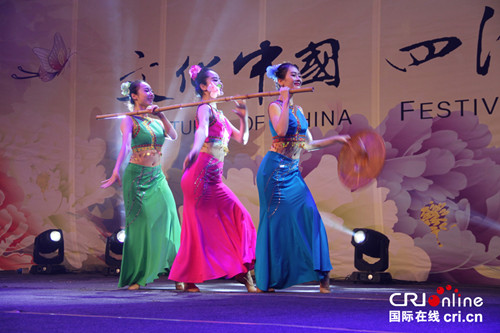 婀娜多姿。(王新俊