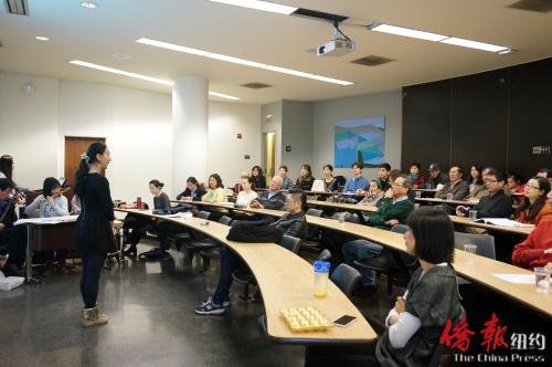 紐約梨園社青年團(tuán)許曉雯演唱《牡丹亭·游園》經(jīng)典唱段。(美國《僑報》/陳辰