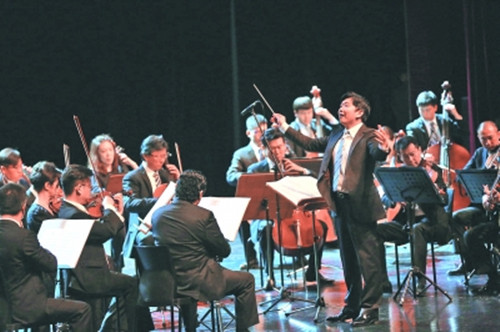 中國(guó)愛樂(lè)樂(lè)團(tuán)在斯里蘭卡演出現(xiàn)場(chǎng)