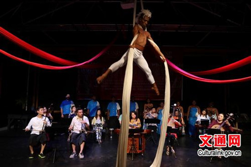 聯(lián)袂合作唱響《茉莉花》