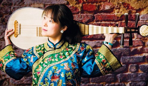 吳蠻曾五次獲得美國格萊美“最佳演奏獎”提名(澳大利亞《新快報》)