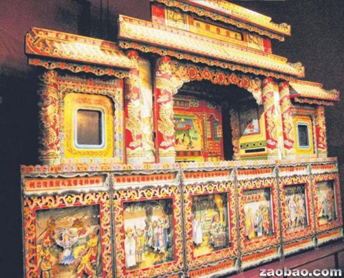 傳統(tǒng)木偶戲臺(tái)(新加坡《聯(lián)合早報(bào)》)