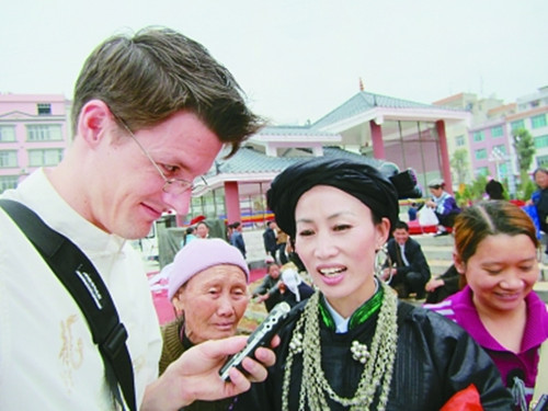 林子陽在廣西鄉(xiāng)村采風(fēng)。