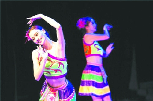 云南交流演出團(tuán)匯報(bào)演出劇照(《中國文化報(bào)》資料圖)