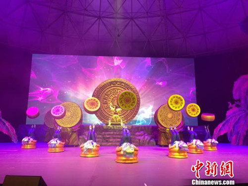 中國僑網(wǎng)演出現(xiàn)場。(李敏軍 攝)