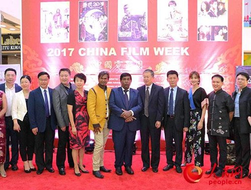 中國僑網(wǎng)“2017毛求中國電影周”在毛里求斯提亞農(nóng)商業(yè)中心電影院開幕。