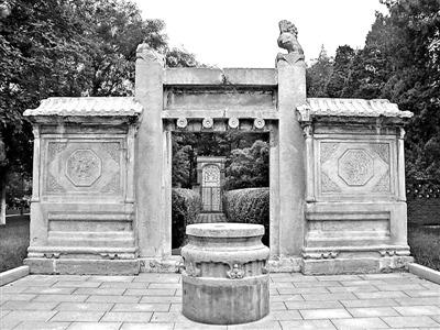 中國僑網(wǎng)利瑪竇墓地