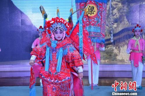 中國(guó)僑網(wǎng)“小昆班”的演員 中國(guó)昆劇古琴研究會(huì)供圖