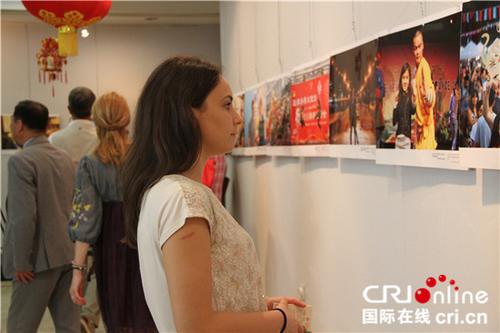 中國僑網(wǎng)當?shù)厥忻裼^看圖片展