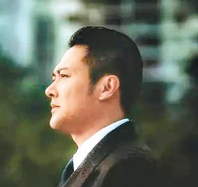 中國僑網(wǎng)印小天扮演的男主角高建國