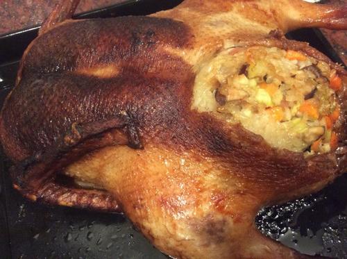 中國僑網(wǎng)八寶填鴨 (圖片來源:美國《世界日報》)