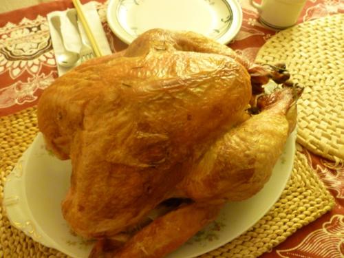 中國僑網(wǎng)香噴噴的烤火雞 (美國《世界日報》)