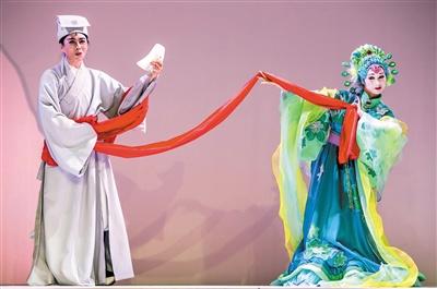 中國(guó)僑網(wǎng)《邯鄲記》劇照 廣州日?qǐng)?bào)全媒體記者蘇俊杰 翻拍