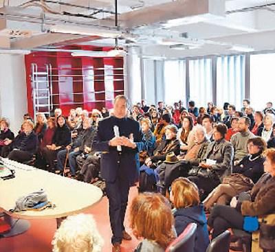 中國僑網圖書館落成典禮現場。 劉慶輝攝